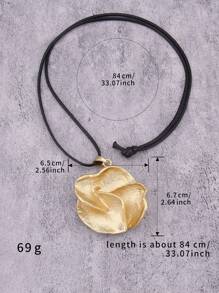 1pc Minimalist Elegant Petal Pendant Necklace, Stylish Multi-Layer Twist Geometric Shape Metal Long Chain Wax Rope Necklace, Unisex Fashion Accessories, Gift For Boyfriend/Girlfriend