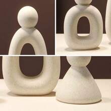 Modern Minimalist Abstract Figurine Of A Family Of Three, Depicting A Harmonious And Warm Family, Elegant Design With Soft Color Tones, Abstract Yet Lively And Affectionate, Adding A Touch Of Beauty To Home Decor Gifts Birthday Graduation
