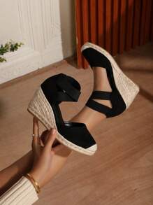 Women's Cross-Tied Raffia Fabric Grass Rope Wedge Sandals - Black - View 3