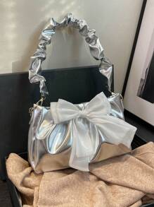 Bolso de mano plisado en forma de media luna con decoración de lazo de pañuelo de seda, bolso de mano con forma de nube casual con correa de cadena metálica, bolso bandolera cruzado