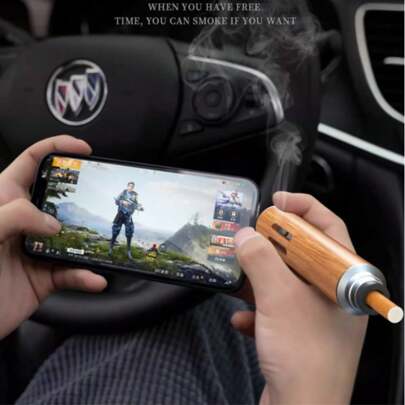 1个便携式车载烟灰缸，防反弹、防飞烟、防烟灰吸入口，家用车载烟灰缸，适合懒惰的驾驶员在车内吸烟，无需留下烟灰缸，无需担心家用烟灰缸引起的烫伤或火灾隐患。