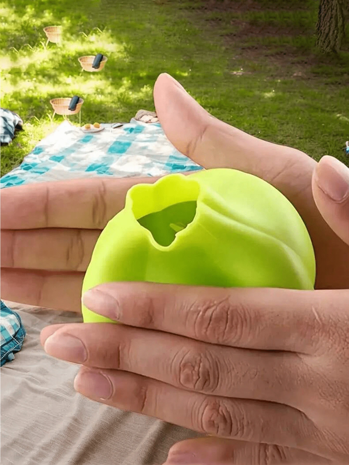 1pc Creative Kitchen Silicone Garlic Peeler, Soft & Easy To Peel, Simple & Convenient Kitchen Tool, Outdoor Cooking Utensil - Multicolor - View 6