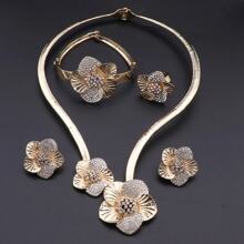 1 Set Gold Plated Crystal Flower Shaped Necklace, Earrings, Bracelet And Ring Jewelry Set, Suitable For Women For Weddings, Parties, Daily Wear, And Gifts. Valentines,Mom,Mother,Mother's Day,Gift