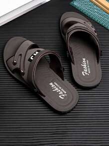 2025 New Summer Men's Brown Leather Sandals, Driving Wear-Resistant Non-Slip Beach Slippers