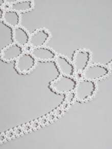 1pc Women's Vintage European & American Style Exaggerated Pearl 5-Petal Flower Decorative Suspender, Simple Waist Design, Elegant & Sexy, Suitable For Dresses, Skirts, Jeans, Versatile For Daily Commute, Gatherings, Vacations, Parties, Gifts For Friends, Mother, Family, Girlfriend, Birthday, Valentine's Day - White - View 2