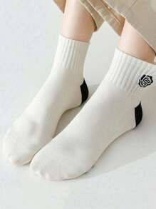 1/3/5 Pairs Of Women's Cotton Socks,Invisible Socks,Short Socks,White Socks,Grey Socks,Black Socks,Women Socks,Cute Socks,Girls Socks, Autumn/Winter/Spring/Fall/Summer Socks,Mesh Breathable Details, Guide Rail Breathable Hole Design, Moisture Wicking, Soft And Smooth, Suitable For Various Holidays, Sports, Leisure, Business And Other Daily Wear, Can Be Worn All Year Round, Color Combinations Are Random. - Multicolor - View 5