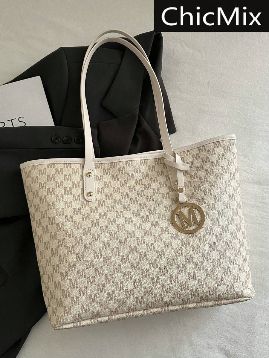 女士时尚休闲通勤单肩包带字母印花大容量手提包字母吊坠，适合逛街，钱包，购物，年轻女性，大学生，新人，白领。非常适合办公室，大学，工作，商务，通勤，户外活动，旅行和郊游 - 白色 - 查看 1