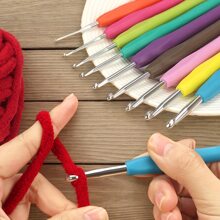 Ergonomic 9pcs Rainbow Crochet Hook Set| Smooth, Durable Aluminum Oxide Needle| Comfortable Grip 2-6mm| Bright Colors For Fun Crafting