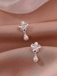 925 Sterling Silver Small Pearl Flower Stud Earrings, Pearl Pendant Floral Earrings, Ear Piercing Jewelry, Fresh Earrings For Daily Wear, Commuting, Gifts - Flowers - View 5