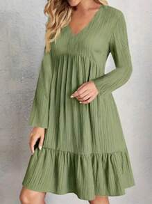 Vestido de verano para mujer con cuello en V, mangas largas y volantes con diseño liso - Verde - Ver 1