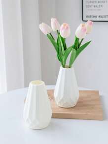 1PC Minimalist Solid Color Flower Vase, Suitable For Living Room And Balcony Decoration, Plastic Flower Vase, White Ceramic Look Flower Vase,Mother's Day Gifts, Birthday Bifts, Graduation Season Gifts,Wedding Season, Nordic White Plastic Vase Unbreakable Vase For Tulips Flower Arrangement Home Decor Table, Shelf Bookshelf, Mantel, Entryway And Centerpieces Decoration