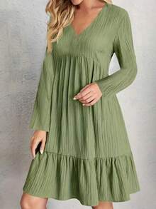Vestido de verano para mujer con cuello en V, mangas largas y volantes con diseño liso - Verde - Ver 2