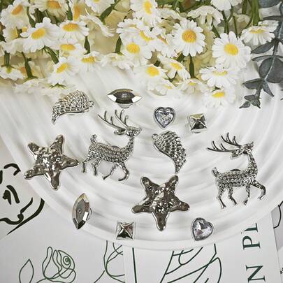 12st glänsande mode mångsidigt rådjur, pentagram, geometriska vingskoberlocker DIY-dekorationer, lämplig för EVA-sandaler, tofflor, avtagbar skodekor, flickpresent, semesterpresent