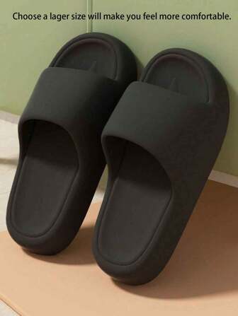 全新舒适柔软时尚百搭家居黑色简约厚底防滑防臭 EVA 浴室一脚蹬休闲男士拖鞋