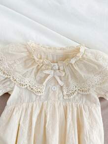 Sommer Neu Baby Mädchen Blumen Spitzenkragen dünner Romper + Futter