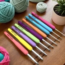 Ergonomic 9pcs Rainbow Crochet Hook Set| Smooth, Durable Aluminum Oxide Needle| Comfortable Grip 2-6mm| Bright Colors For Fun Crafting