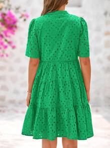 Women Summer Embroidery Eyelet  Short Dress V Neck Short Sleeve Hollow Out Lace Ruffle Tiered Flowy Mini Dress Solid White Casual Boho Bohemian Resort Beach Holiday Vacation Valentine Babydoll Mini Short Dress - 綠色 - 查看 2