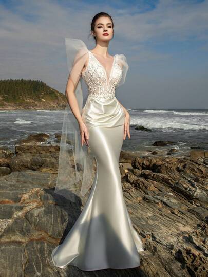 Sweetheart Puff Sleeve Deep V-Neck Florence Floral Lace Embroidery Satin Mermaid Civil Wedding Dresses For Bride