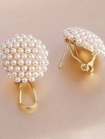 زوج من أقراط الأزرار الكلاسيكية الفرنسية العصرية الشيك ، أقراط بلؤلؤ صناعي أنيقة صغيرة للنساء ، مجوهرات صيحة الموضة 2025