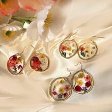 1 para boho żywicy liści i suszonych kwiatów asymetrycznych wiszących kolczyków, odpowiednie na damskie przyjęcie świąteczne, codzienne, wakacyjne - nieregularny - Zobacz 4