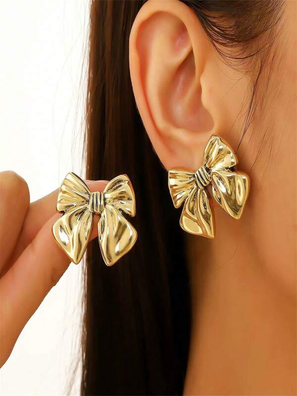 Set de 2 aretes minimalistas y lindos de acero inoxidable con lazos plisados, aptos para uso diario, citas o como regalo para mujeres