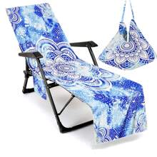 Housse de chaise de plage pliable pouvant être pliée en un sac à porter à l'épaule, avec des poches latérales pour ranger lunettes et téléphone. Convient pour les chaises de plage, serviettes, chaises de piscine et transats. Facile à transporter. Été, accessoires de voyage, vacances, décorations de salle de bain, essentiels de plage