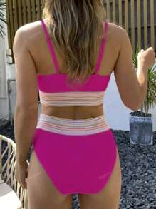 Nuevo y elegante bikini de alta gama y sexy para spas y natación, traje de baño de dos piezas dividido al estilo europeo y americano para mujeres