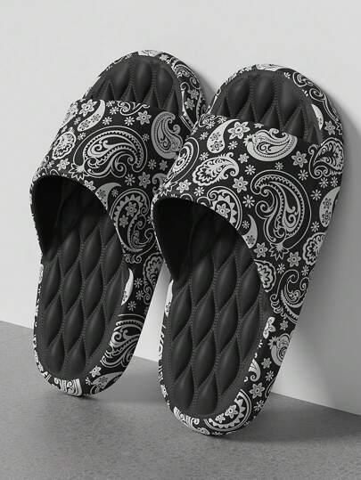 男女通用印花图案柔软一脚蹬拖鞋，黑色和白色，大码 48-49