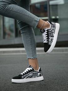 Women's Fashion Graffiti Patchwork Random Print Walking Shoes, Minimalist Everyday Comfortable Outdoor Casual Sneakers - Black and White - View 10