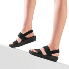 Women Low Wedge Walking Sandals 1.5-Inch Wedge Heel Lightweight Soft Footbed Flat Sandals Comfortable Indoor Outdoor EVA Outsole Shoes - 純黑色 - 查看 2