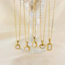 1 件不锈钢 18K 镀层简约圆形吊坠项链，适合女性参加约会、聚会和工作