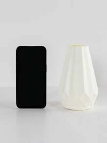 1PC Minimalist Solid Color Flower Vase, Suitable For Living Room And Balcony Decoration, Plastic Flower Vase, White Ceramic Look Flower Vase,Mother's Day Gifts, Birthday Bifts, Graduation Season Gifts,Wedding Season, Nordic White Plastic Vase Unbreakable Vase For Tulips Flower Arrangement Home Decor Table, Shelf Bookshelf, Mantel, Entryway And Centerpieces Decoration