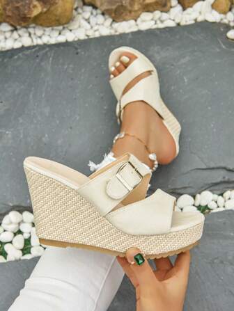 Sandalias de plataforma con cuña y tiras cruzadas al estilo europeo y estadounidense para mujeres, con suela gruesa de paja, tacón ancho, ideales para el verano como calzado casual y versátil