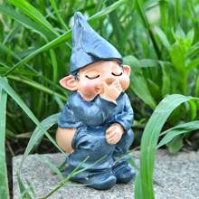 1 pièce Figurine décorative d'un nain mignon aux fesses nues, l'air timide et se couvrant la bouche tout en souriant. Convient pour la décoration de la chambre, de la voiture, des toilettes, les décorations d'anniversaire intéressantes, la décoration de la chambre et de la salle de bain, du salon, de la cour, du bureau, de l'étagère, du cabinet d'affichage. Meilleurs cadeaux pour les amis et décorations extérieures.