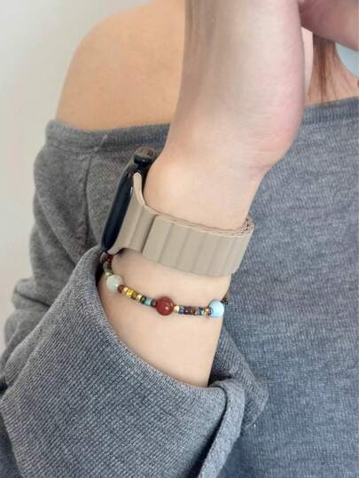 1条男女通用硅胶磁性表带，兼容 42mm、38mm、40mm、41mm、44mm、45mm、46mm、49mm，时尚智能手表替换表带，适用于Series Ultra2、Ultra SE2、SE 10、9、8、7、6、5、4、3、2、1，是学生返校的绝佳礼物