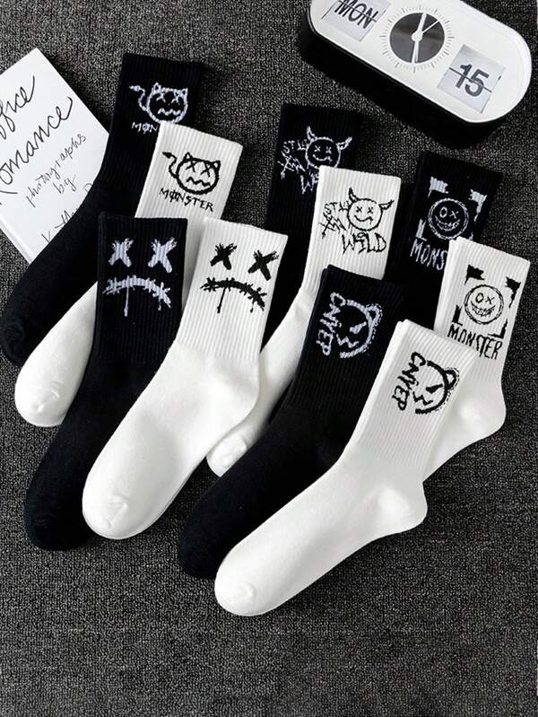 10 paar willekeurige zwart-witte tienerjongens Street Style Casual Sportieve Graffiti Mid-Calf sokken