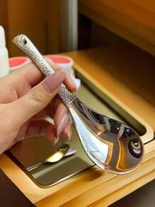 2 件加厚不锈钢勺子，锤纹复古手柄汤勺，镜面抛光无瑕疵甜点勺，圆形豪华儿童餐勺，耐用多用途餐具，用于搅拌、进食和上菜 - 可用洗碗机清洗的勺子，适用于餐厅、家庭、派对和婚礼