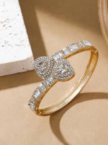 1pc Women Heart-Shaped Bracelet, Fashion Hiphop Jewelry Accessory For Daily Wear