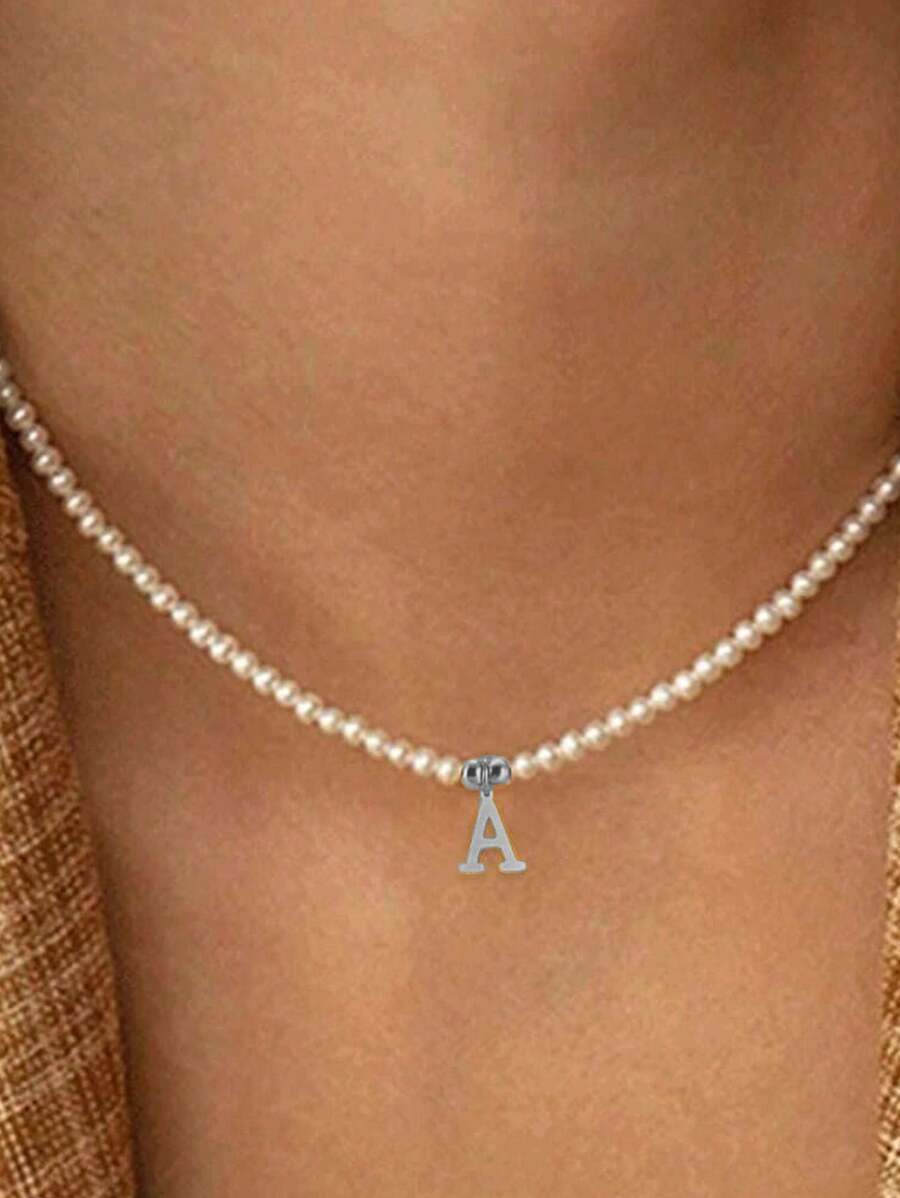 Collar de cuentas hecho a mano con estilo bohemio, collar gargantilla con 26 letras, joyería de playa colorida para mujeres - Plateado - Ver 1