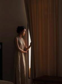 1 pieza Cortina de lujo para sala de estar, unicolor minimalista nórdica, que bloquea el sol, insonoriza y aísla el calor, lista para usar y con ojales