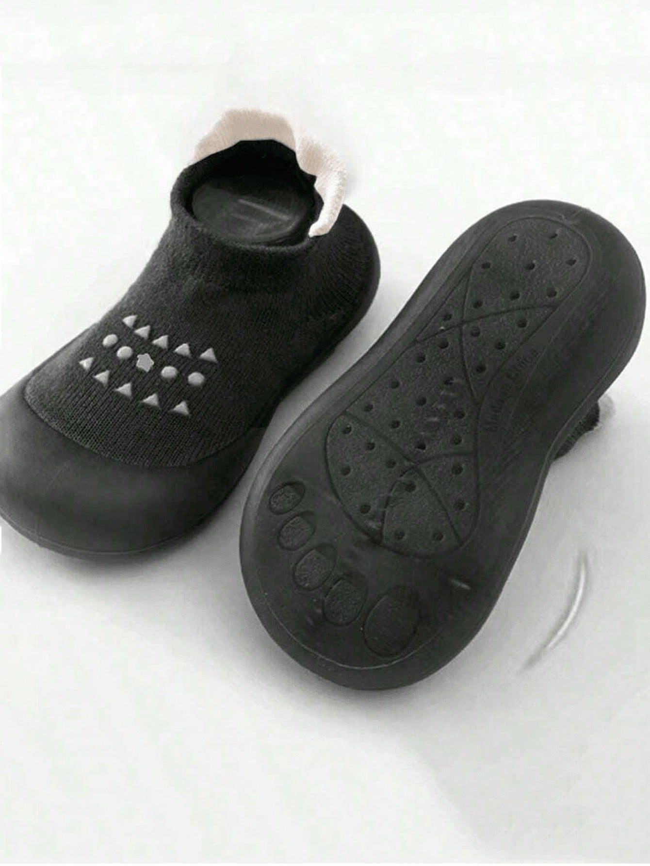 زوج واحد من جوارب الأطفال الناعمة السيليكون ذات أس...