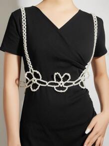 1pc Women's Vintage European & American Style Exaggerated Pearl 5-Petal Flower Decorative Suspender, Simple Waist Design, Elegant & Sexy, Suitable For Dresses, Skirts, Jeans, Versatile For Daily Commute, Gatherings, Vacations, Parties, Gifts For Friends, Mother, Family, Girlfriend, Birthday, Valentine's Day - White - View 1