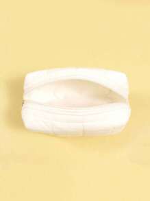 1 PC Almofada branca com padrão de quilting xadrez floral Bolsa de maquiagem, bolsa de maquiagem portátil elegante e casual, multifuncional, grande capacidade Bolsa de armazenamento grande para bolsa, batons, absorventes higiênicos, almofadas de bolsa, moedas, chaves, fones de ouvido, Air Pods, fone de ouvido com fio, cabos, carregador, fones de ouvido, organizador de artigos de higiene pessoal bonito, bolsa de armazenamento de viagem, para mulheres, doces, enfermeiras, meninas da escola, presente de feriado. Organizador de artigos de higiene pessoal de viagem, presentes essenciais, armazenamento, acessórios com zíper, unhas, bolsa de maquiagem, bolsa de maquiagem, bolsas de maquiagem, bolsa de cosméticos, organizador de maquiagem, viagem, bolsa de maquiagem, bolsa, penteadeira, bolsa de maquiagem, itens essenciais de viagem, bolsa, bolsas de maquiagem, bolsas, essenciais de viagem, acessórios de penteadeira, pequena bolsa de maquiagem