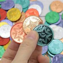 10/50/100 bunte Kunststoff-Goldmünzen, Simulation Kunststoff-Falschgeld, Piraten-Jagd-Spielmünzen, Schätze geeignet für Karnevalsspiele, Piratenparty-Deko-Geschenke, Jagd-Spielzeug-Zubehör, Goldmünzen-Belohnungspunkte, Halloween-Piraten-Spielsachen
