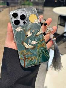 Chiński stylNowy gradientowy wzór piór pawia PC+TPU 2 w 1 błyszczący lakierowany antypoślizgowy pokrowiec na telefon z kolorowymi koralikami śliwkowy kwiat białe frędzle wachlarzowe wisiorek etui na telefon dekoracyjny urok, kompatybilny z 16/16 Pro/16 Pro Max/15 Pro Max, 14 Pro, 13 Pro Max, 12 Pro, 11, 15 Plus, Galaxy A04, Galaxy A32