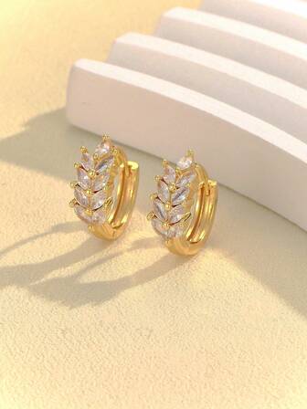 1 对简约百搭冰晶圆环新款珠宝时尚休闲叶形闪亮锆石耳钉婚礼派对耳环女士礼物