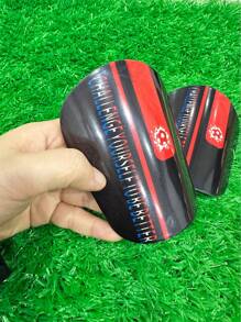 1 Pair 12*8cm High-Strength Professional Design Black & Red Soccer Shin Guards - Black and Red - View 5