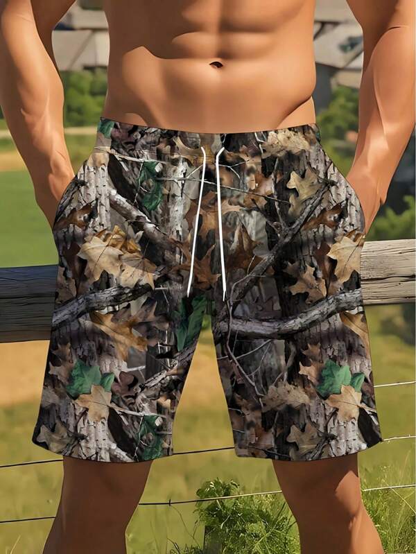 Short d'été pour hommes pour les sports de plein air, imprimé camouflage 3D feuille, avec cordon de serrage et poches, en tissu polyester léger, lavable en machine, tenue d'été décontractée, short camouflage, short de plage, peut être utilisé comme cadeau