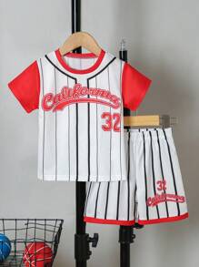 2 件套男童夏季白色条纹字母印花运动服套装，休闲运动图案运动服 + 短裤，透气面料适合夏季