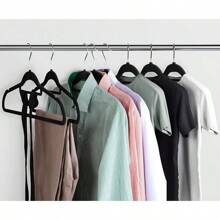 Utopia Home Premium Velvet Hangers 50 Pack - Non-Slip Clothes Hanger With Tie Bar - Black Hangers With 360 Degree Rotatable Hook - Heavy Duty Coat Hanger - 黑色 - 查看 5